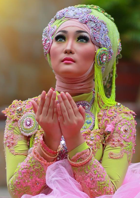 Inilah 10 Model Hijab Modern untuk Kebaya Terbaru 2015 Inilah 10 Model Hijab Modern untuk Kebaya Terbaru 2015