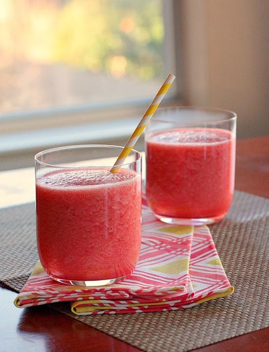 APPLE A DAY StrawberryGrapefruit Smoothies