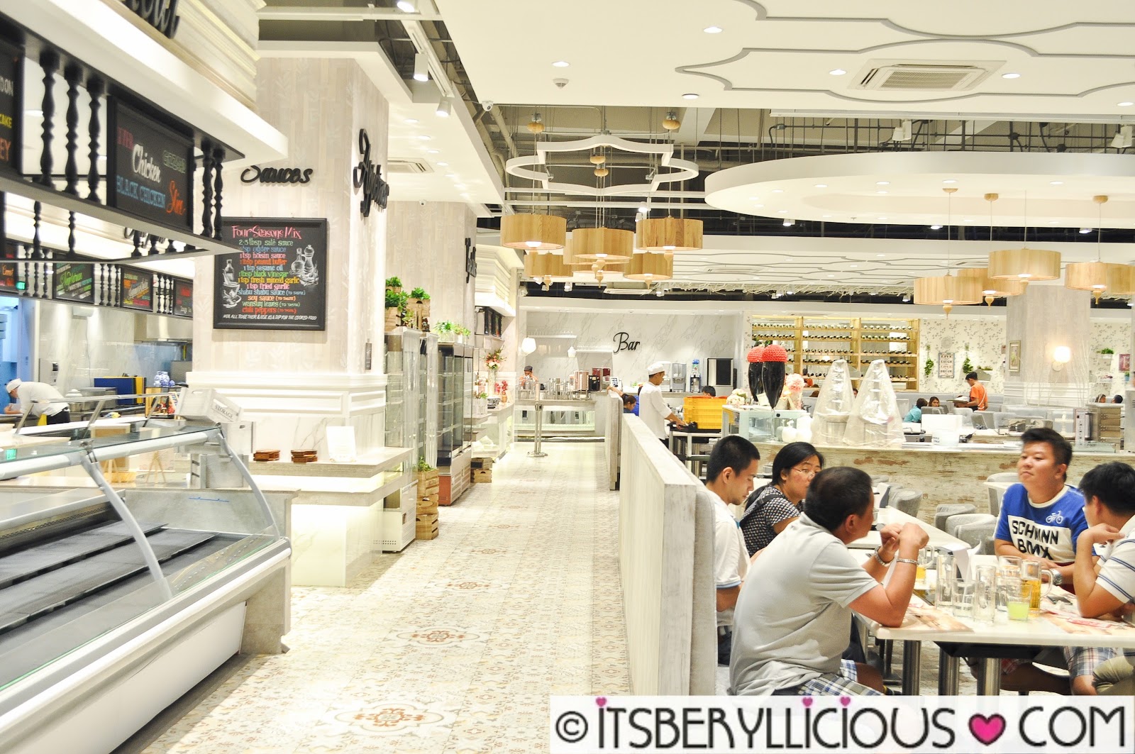 Four Seasons Buffet and Hotpot by Vikings Highlights in Manhattan