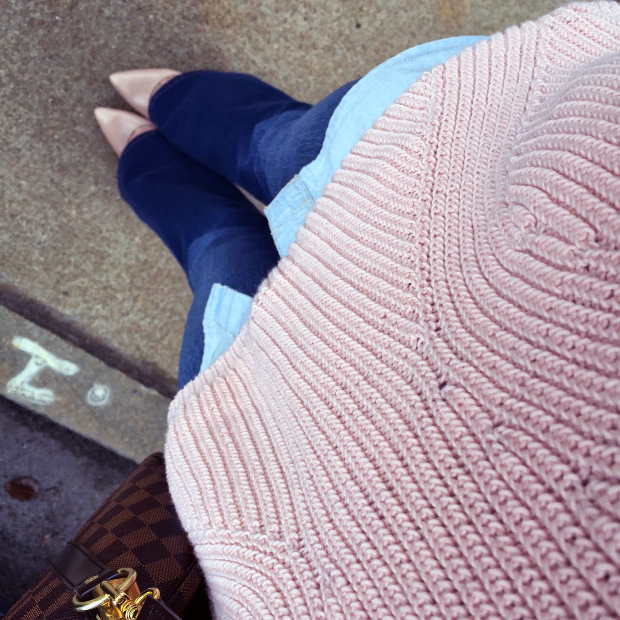denim on denim, chambray and jeans, madewell chambray and flared jeans, knit sweater layered on chambray, blue and pink layers, boston style blogger, boston style, fashion blogger style