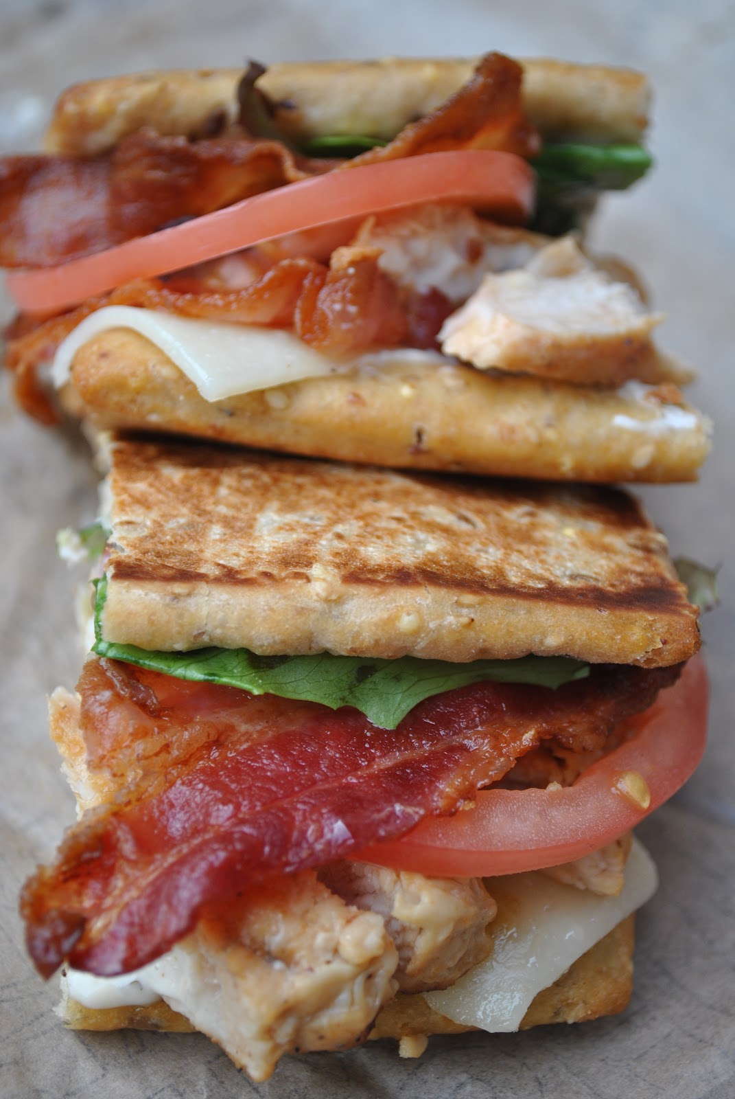 Foodette Reviews Wendy's New Smoky Honey Mustard and Asiago Ranch