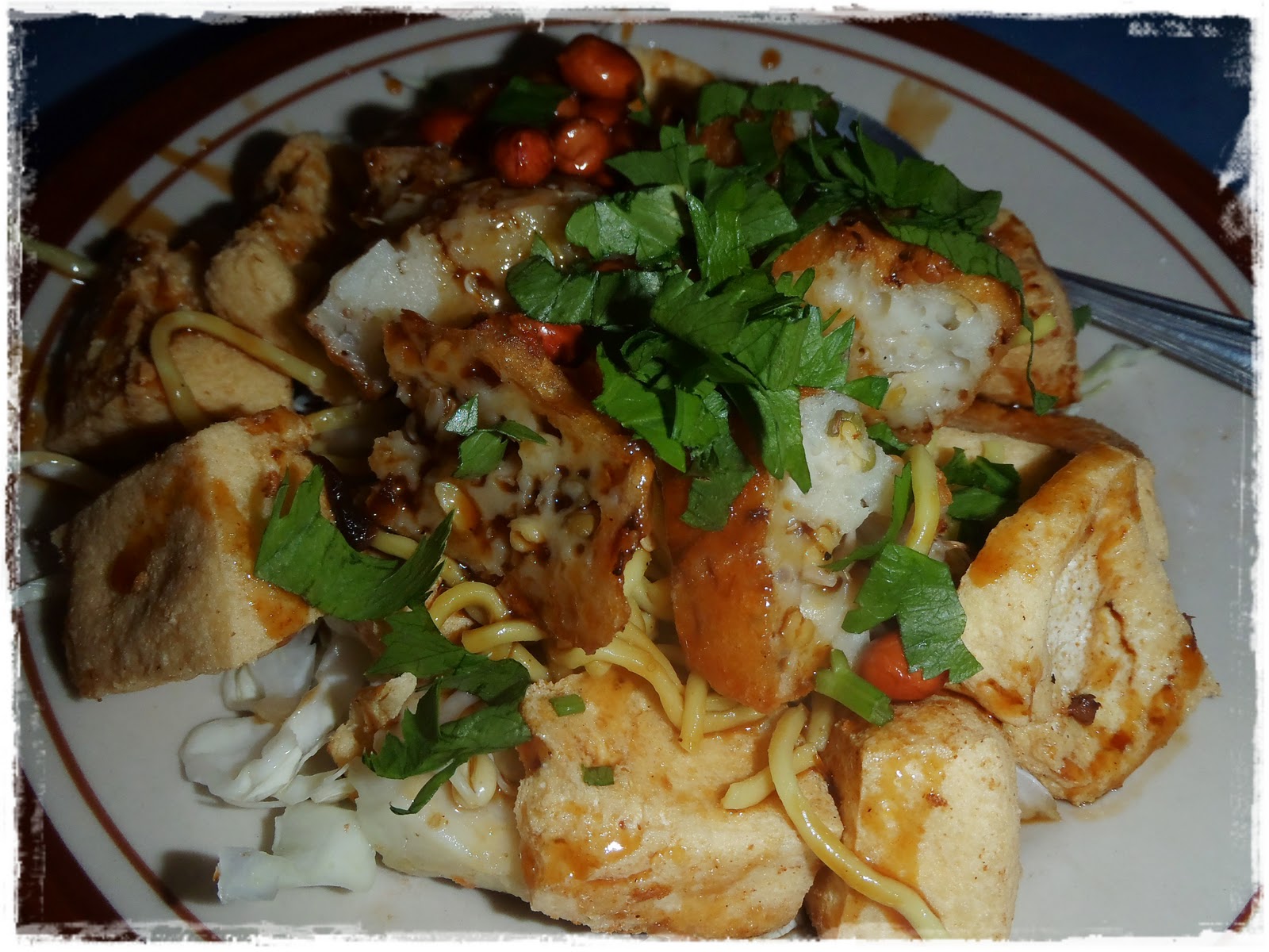 Kupat Tahu Pak Hadi - Solo ~ Octa's Playground