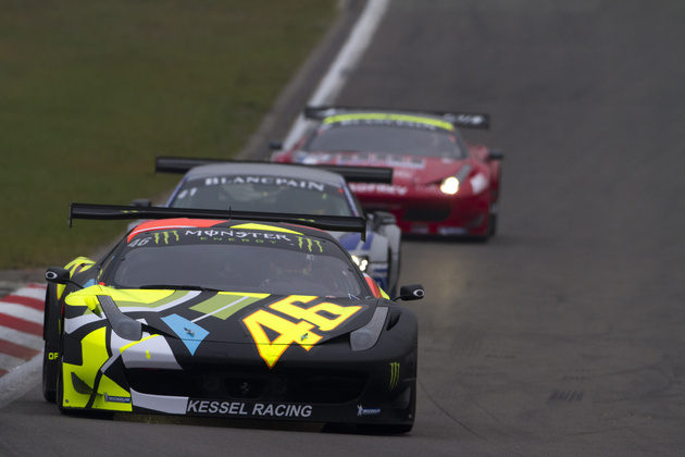 Speedmonkey Valentino Rossi Goes Motor Racing In A
