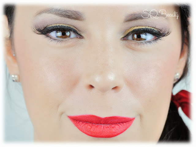 Maquillaje fin de año último minuto clásico labios rojos, classic new year´s eve makeup read and gold