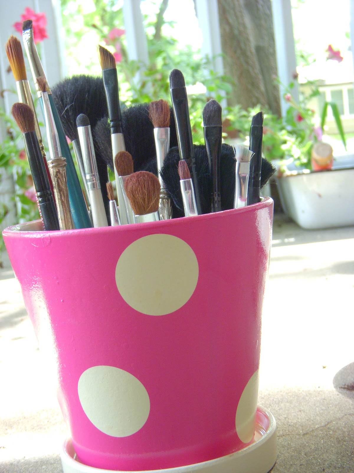 Beauty Undefined DIY Makeup Brush Holder