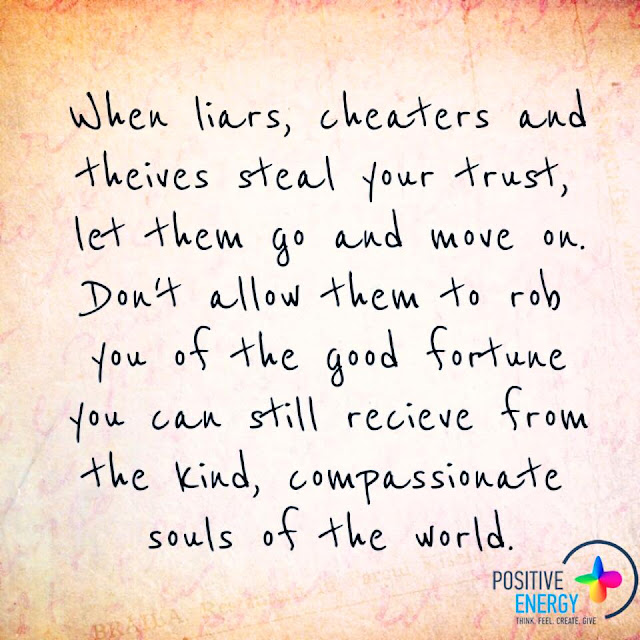 happyhazel: 9 Cool Quotes for #FriendshipFriday - Happy #Blogmas Day 11