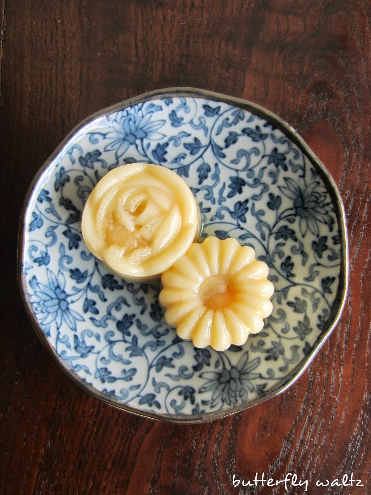 Waltzing butterflies Longan milk jelly perfect wobble, smooth yet