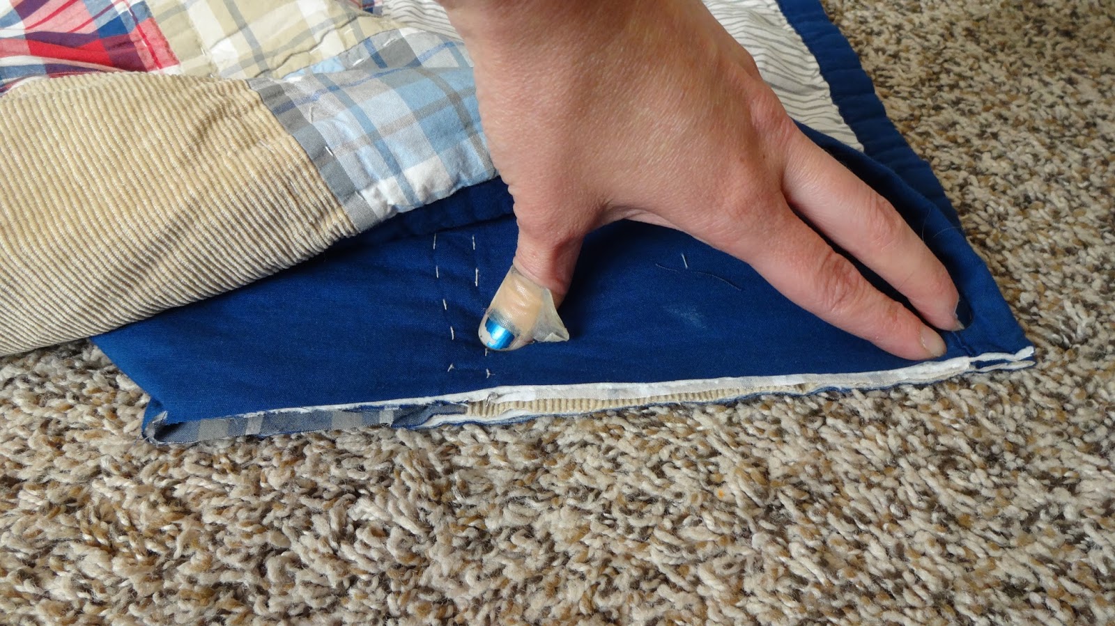 SeeMeSew Keep that bedding on tutorial!!