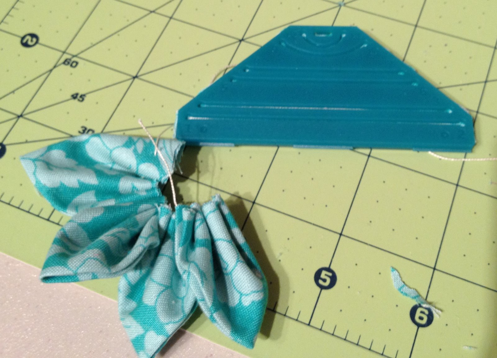 Quilted Cupcake Kanzashi Clover Flower Maker