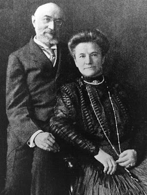Heroes of the Titanic:  Isidor and Ida Strauss