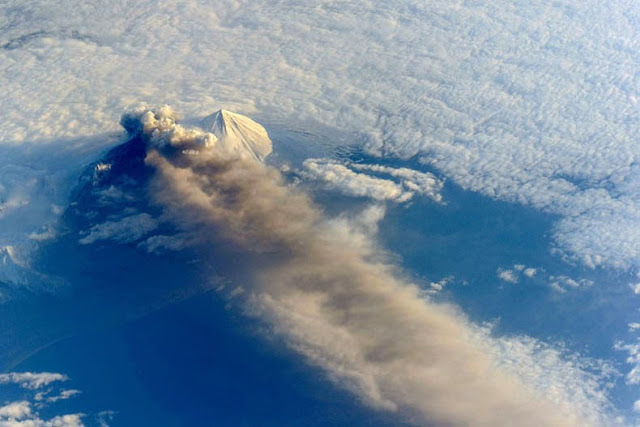 Erupciones volcánicas vista desde espacio