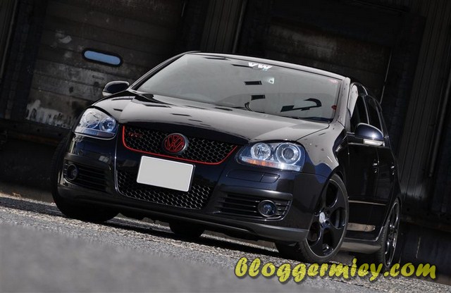 Feel good and irresistible looking this VW Golf 5 GTI Simple word 