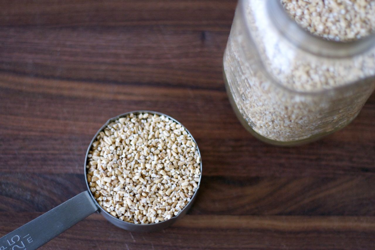 BlackberryRicotta Parfait with SteelCut Oats Craving Greens