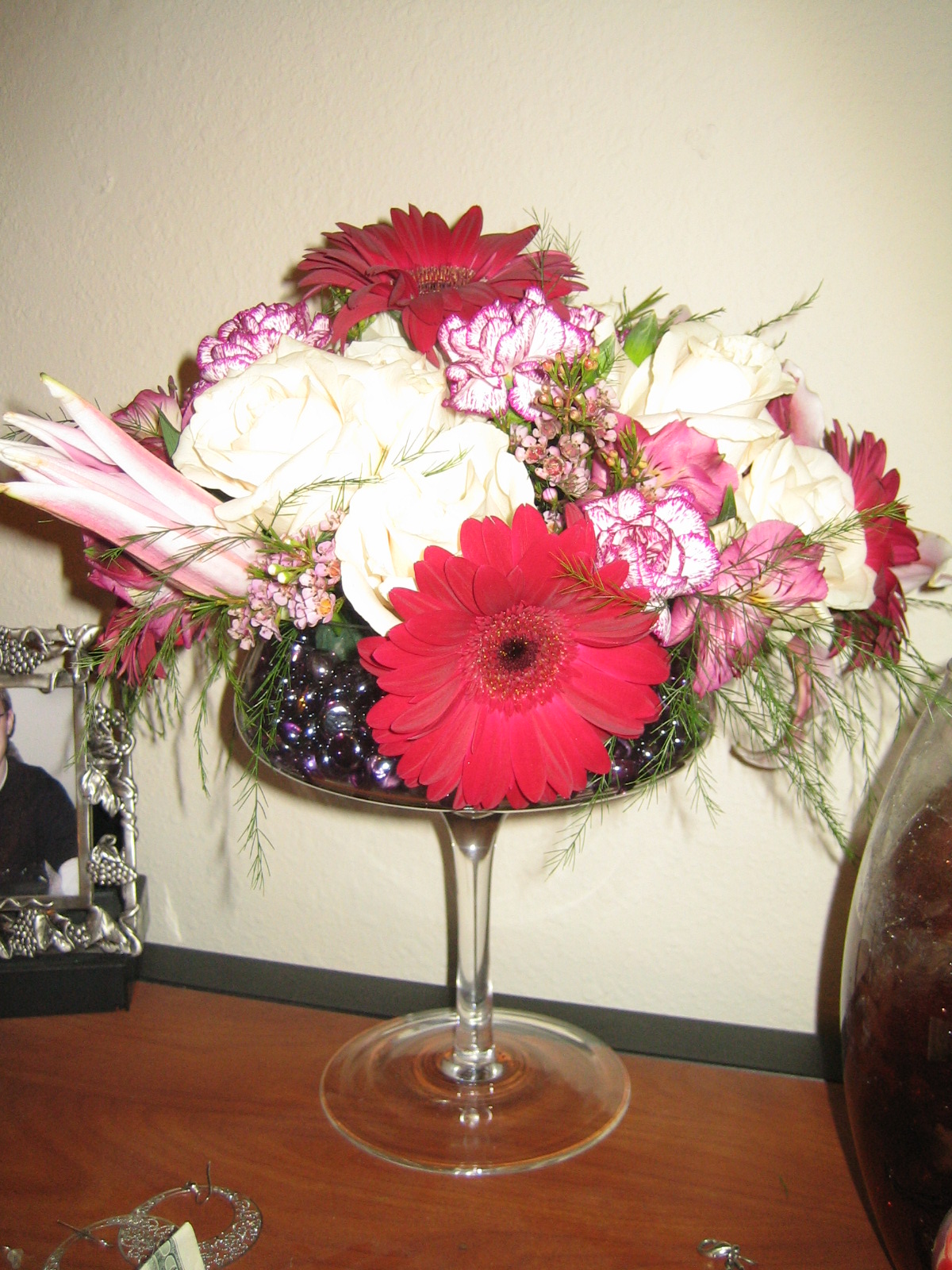 Denise&rsquo;s Press Fractions Wine Blog: Wine Glass Flower Arrangements