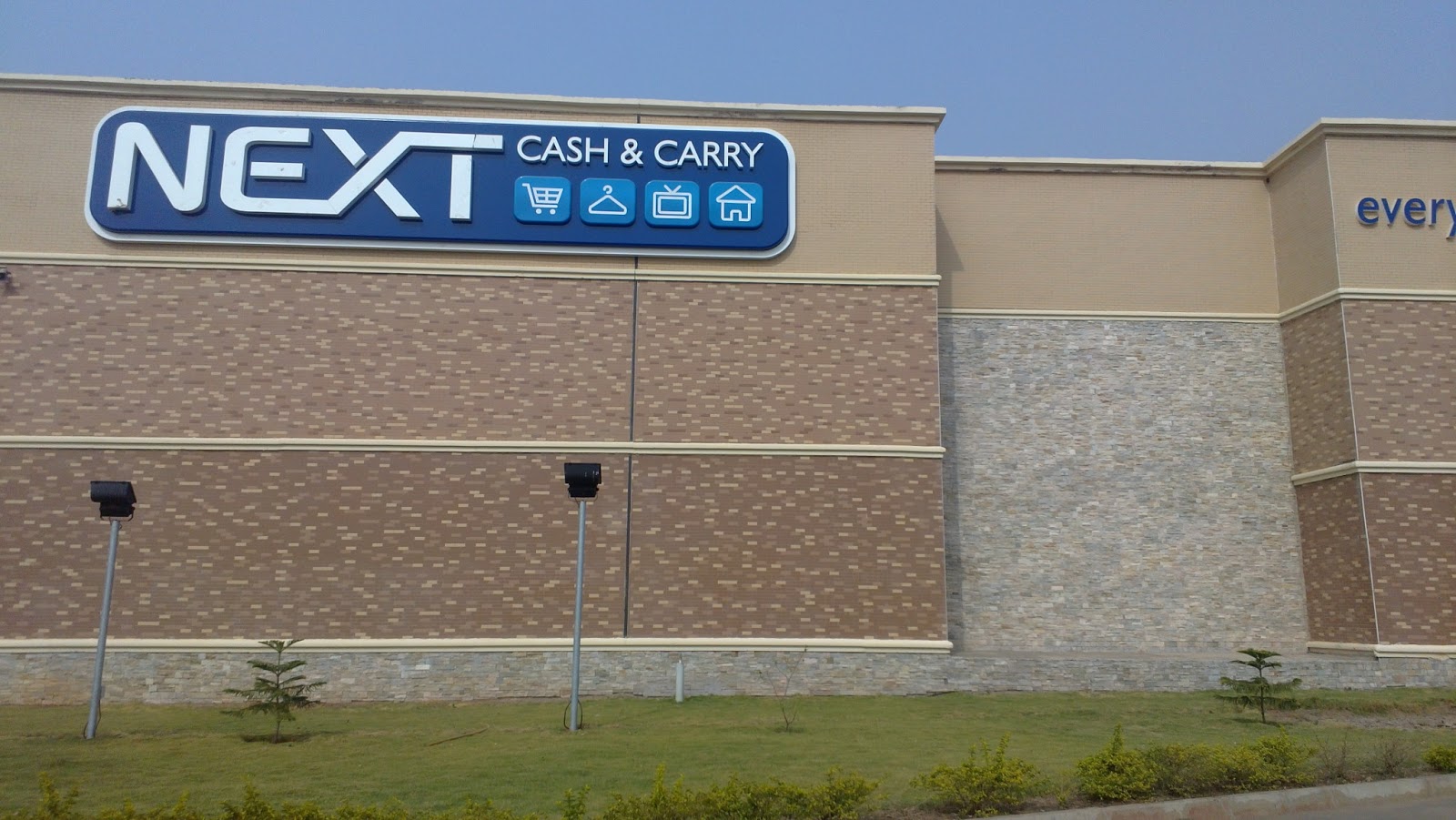 Ozo Naija's blog Photos of the biggest supermarket in Nigeria,in Abuja