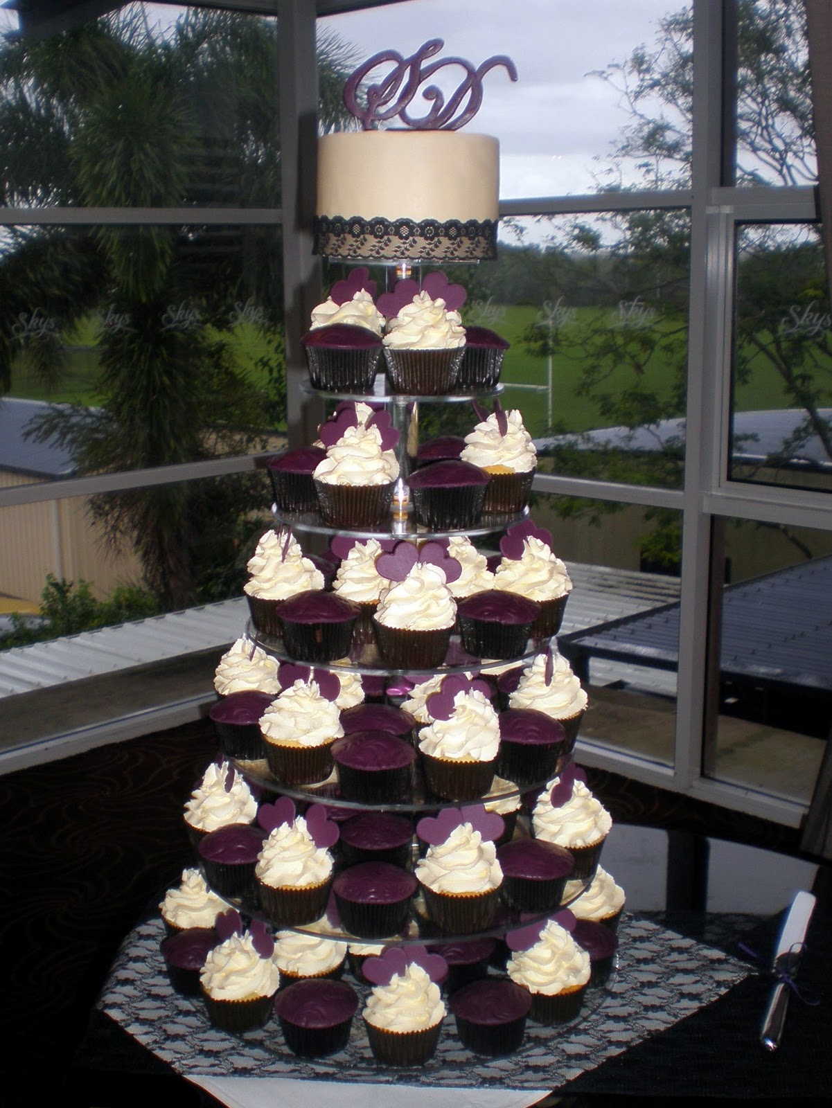 purple cupcake cakes
