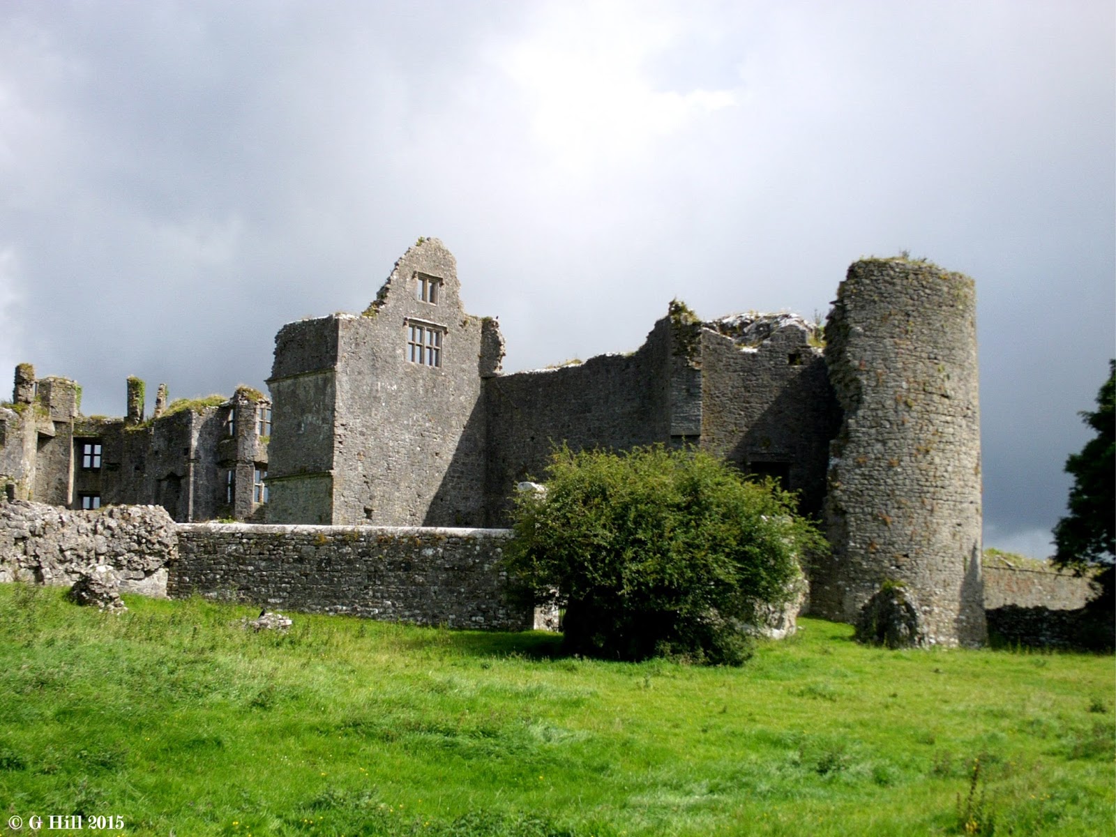 Ireland In Ruins Castle Co