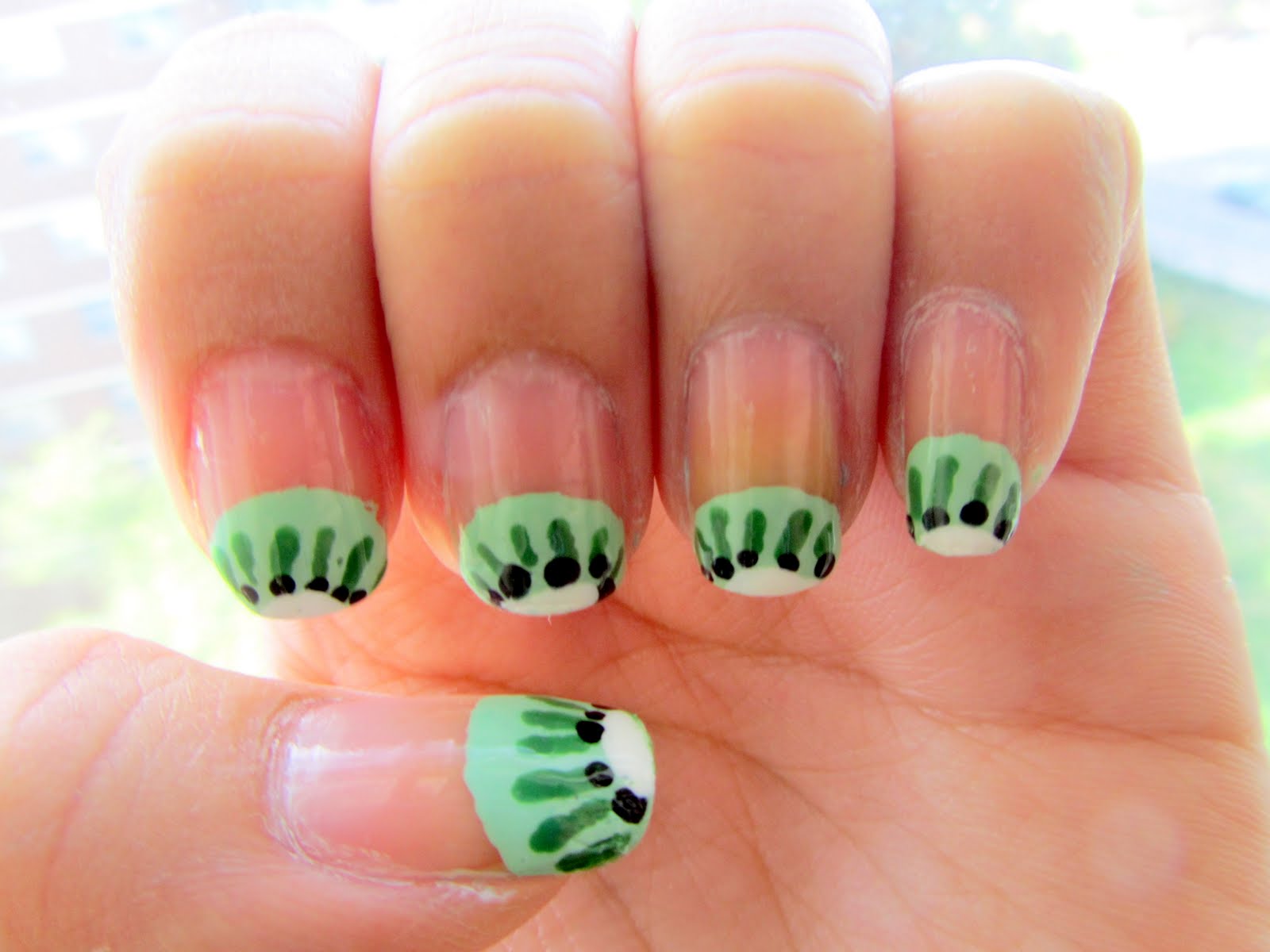 Kiwi Nail Art