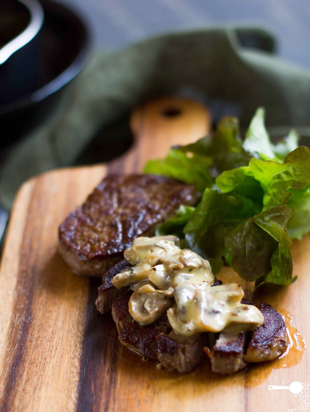 Juicy Steak with Creamy Mushroom Sauce Tally Recipes