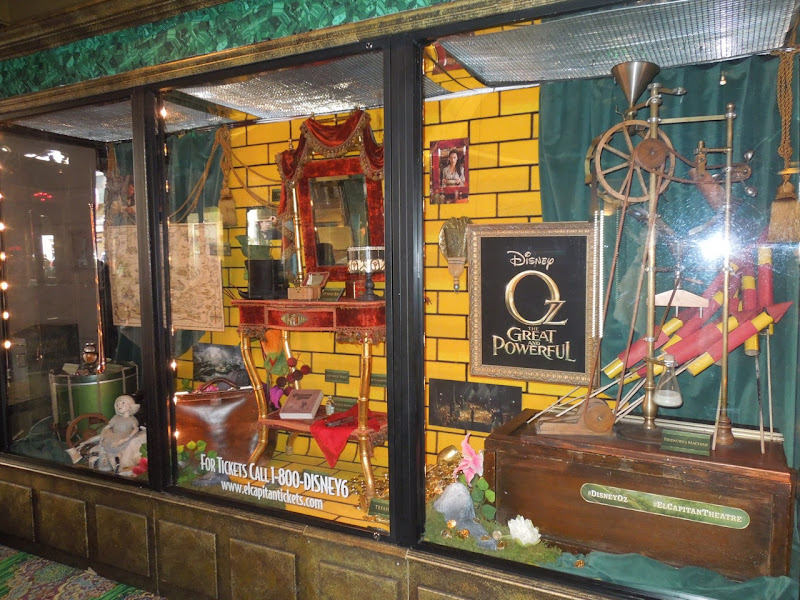 Hollywood Movie Costumes and Props Original props featured in Oz The