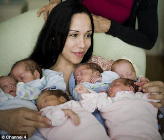 Lahirkan Bayi Kembar 8, Ibu Ini Hidup Melarat [ www.BlogApaAja.com ]