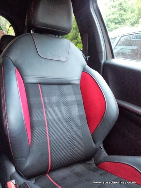 Peugeot 208 GTI seats