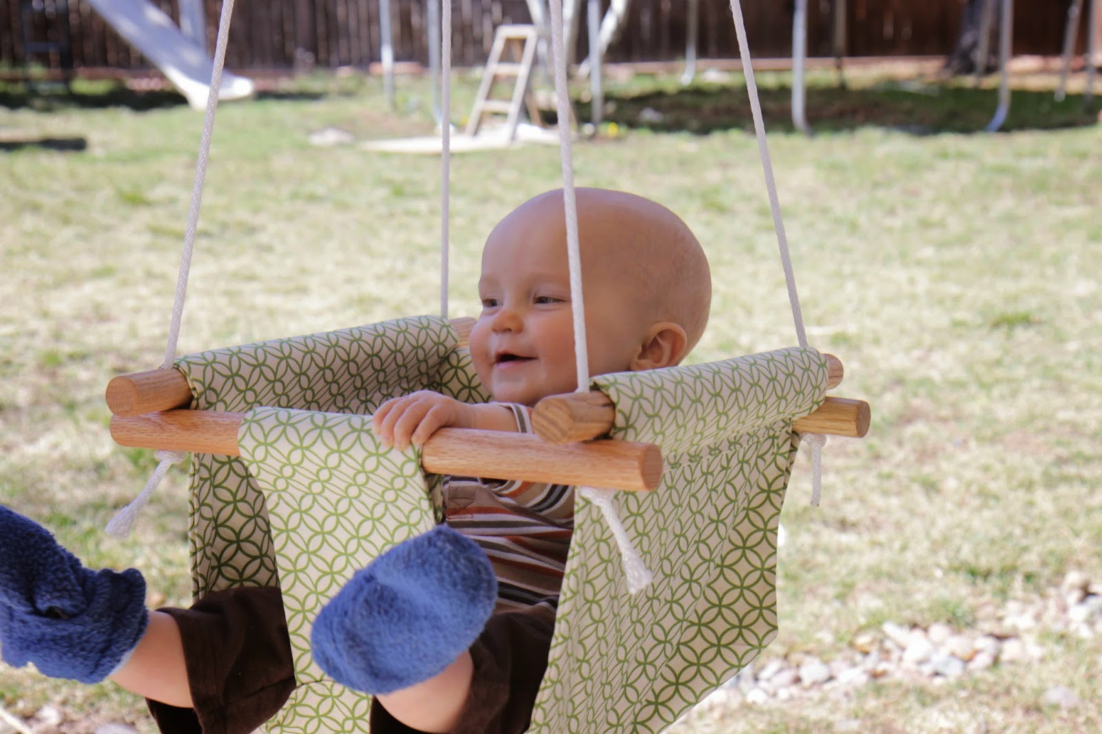 Little Bits of This Homemade Baby Swings for the twins