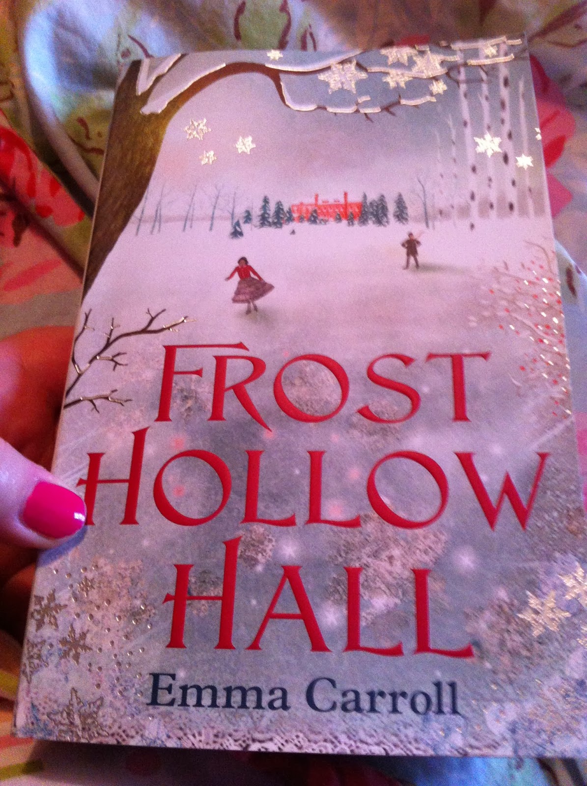 Edel's Book ,Beauty, Life Blog. Frost Hollow Hall by Emma Carroll.Review.