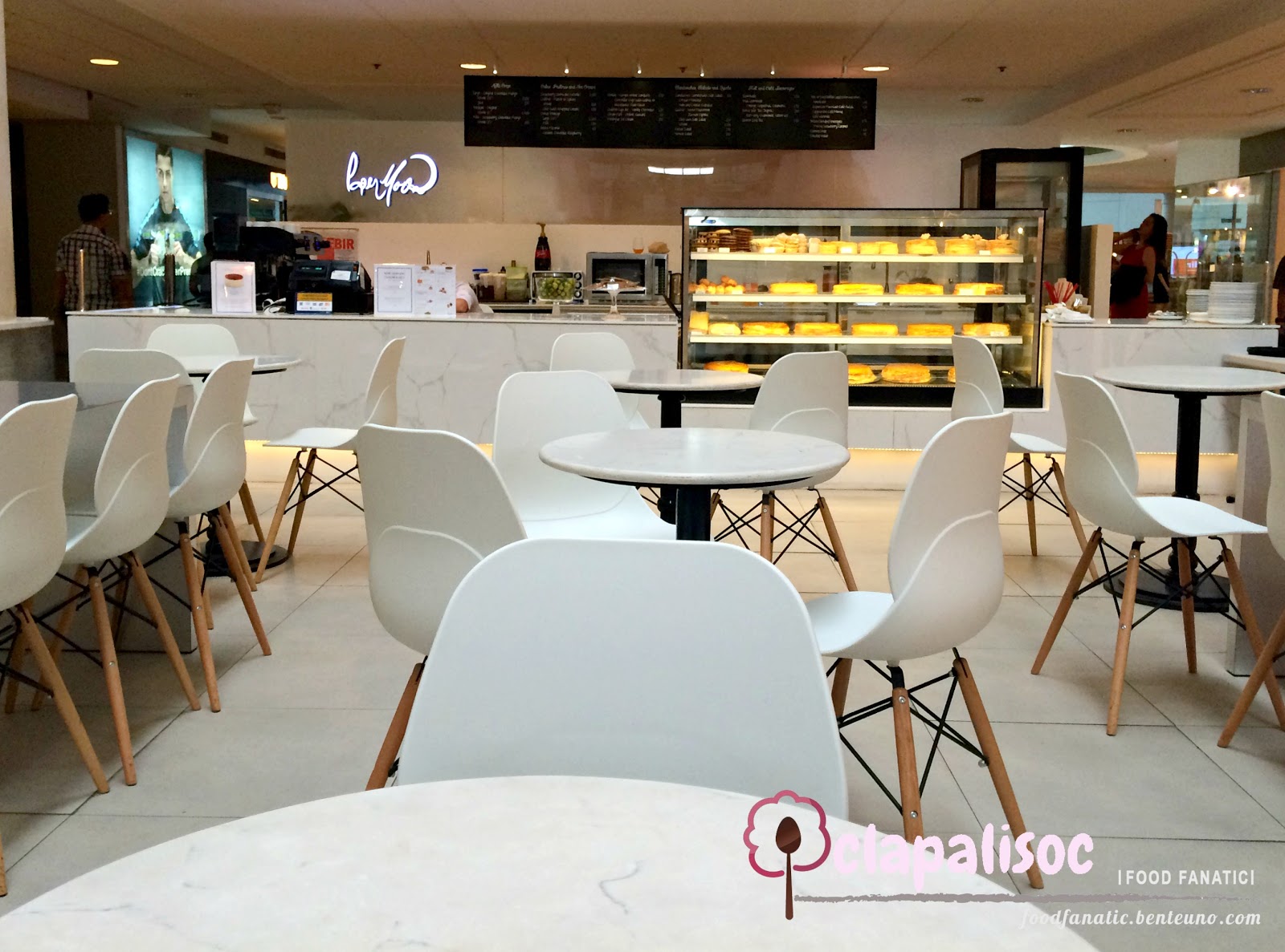 Paper Moon Cafe Crepe turned into cake? foodfanaticph by clapalisoc