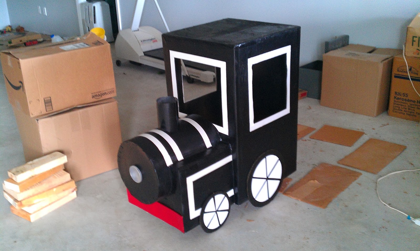 Homesteading Hobnobbery Homemade train costume!