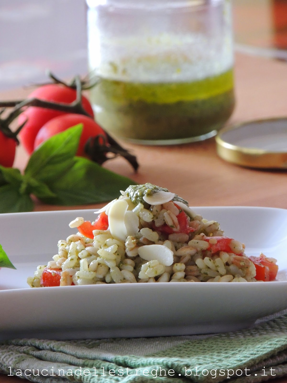 La cucina delle streghe Trittico di riso, farro e orzo al pesto