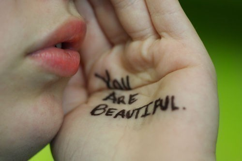 http://3.bp.blogspot.com/-1QURAhMu5NU/TmW99aKyNnI/AAAAAAAAAs8/QYdYlGURt7I/s1600/you-are-beautiful-i-whisper.jpg