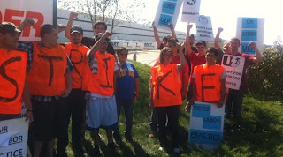 WalMart Strikers in Illinois