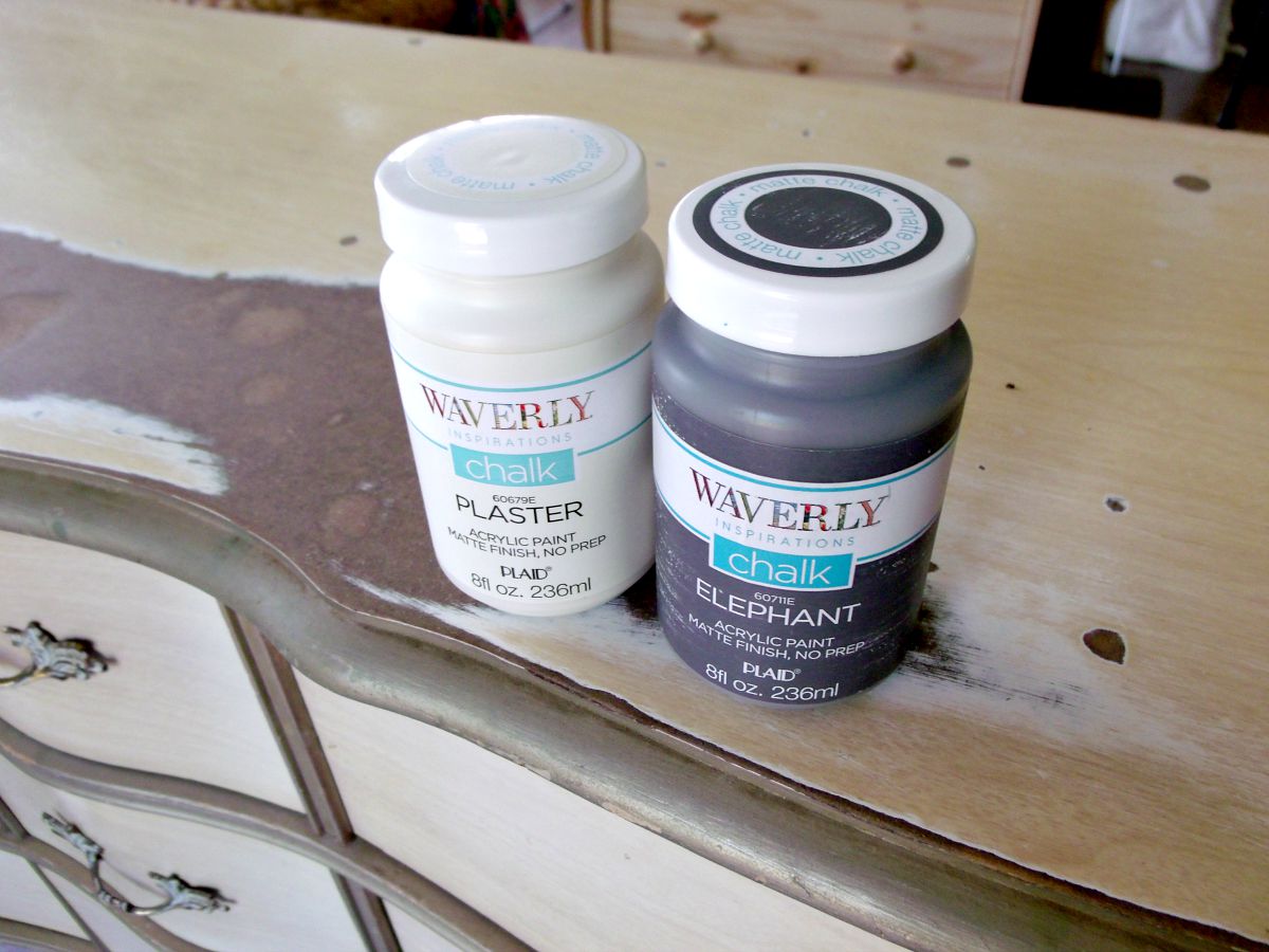 How to Use Waverly Chalk Paint and Wax  Waverly chalk paint, Blue painted  furniture, Furniture painting techniques