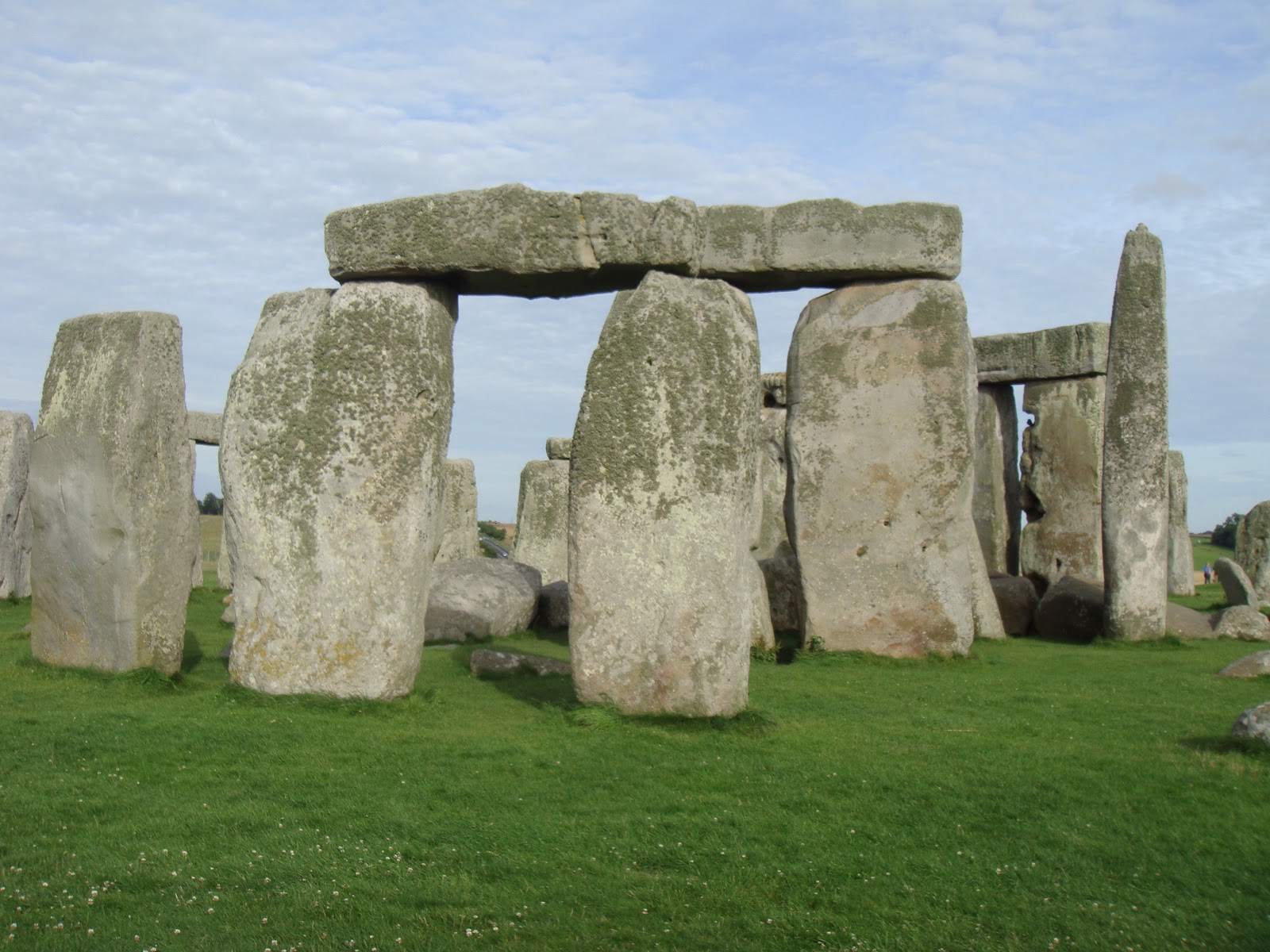 THE 2012 EFFECT Axe head art at Stonehenge