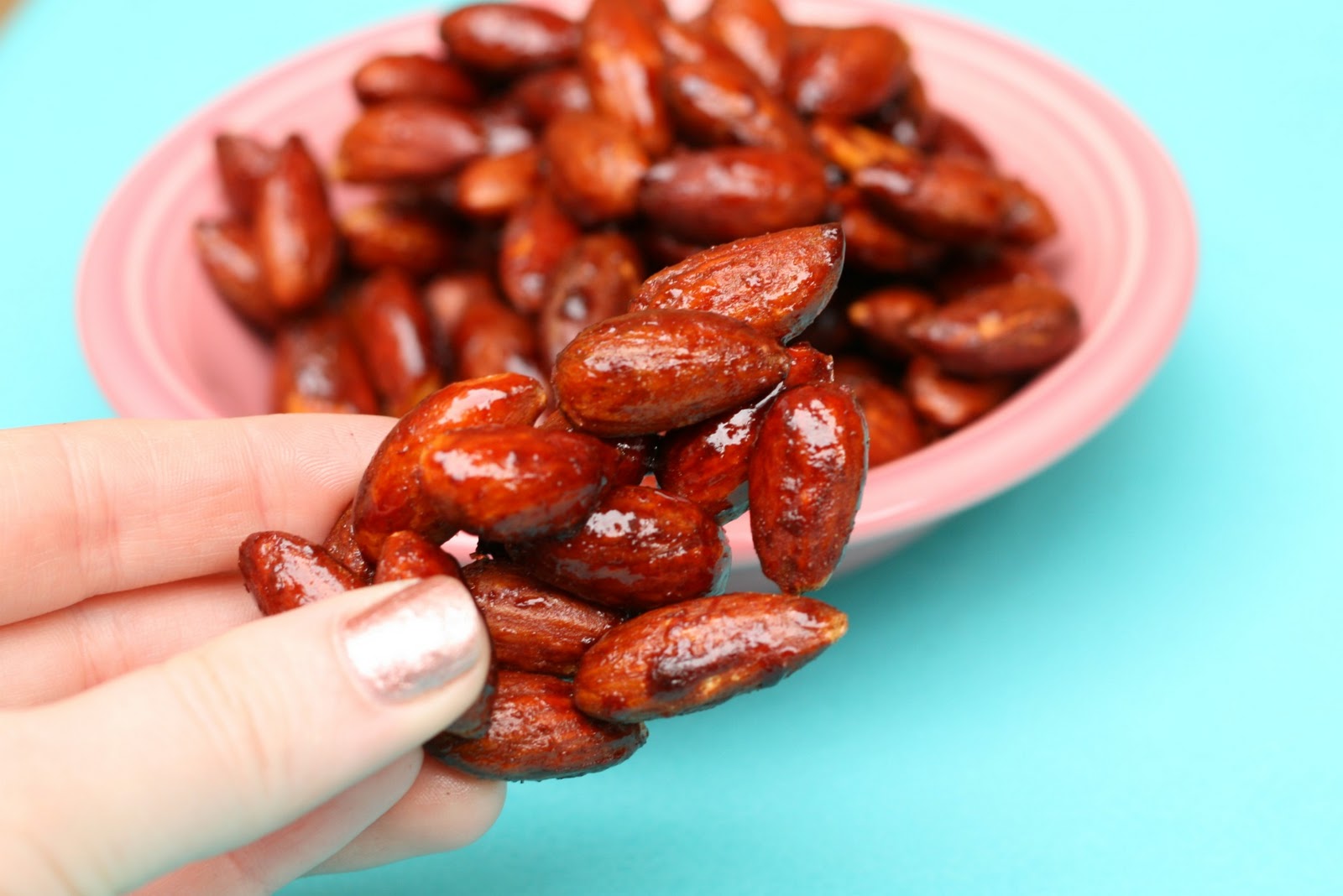 CupcakesOMG! TwoFaced Maple Glazed Cinnamon Almonds