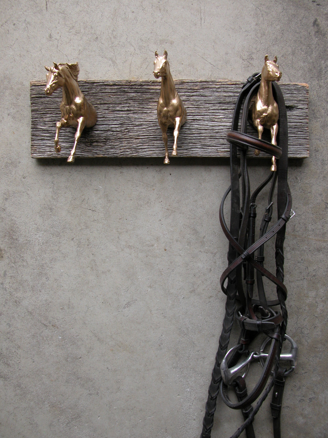 The Hip Subscription 3 Horse Clothing Rack