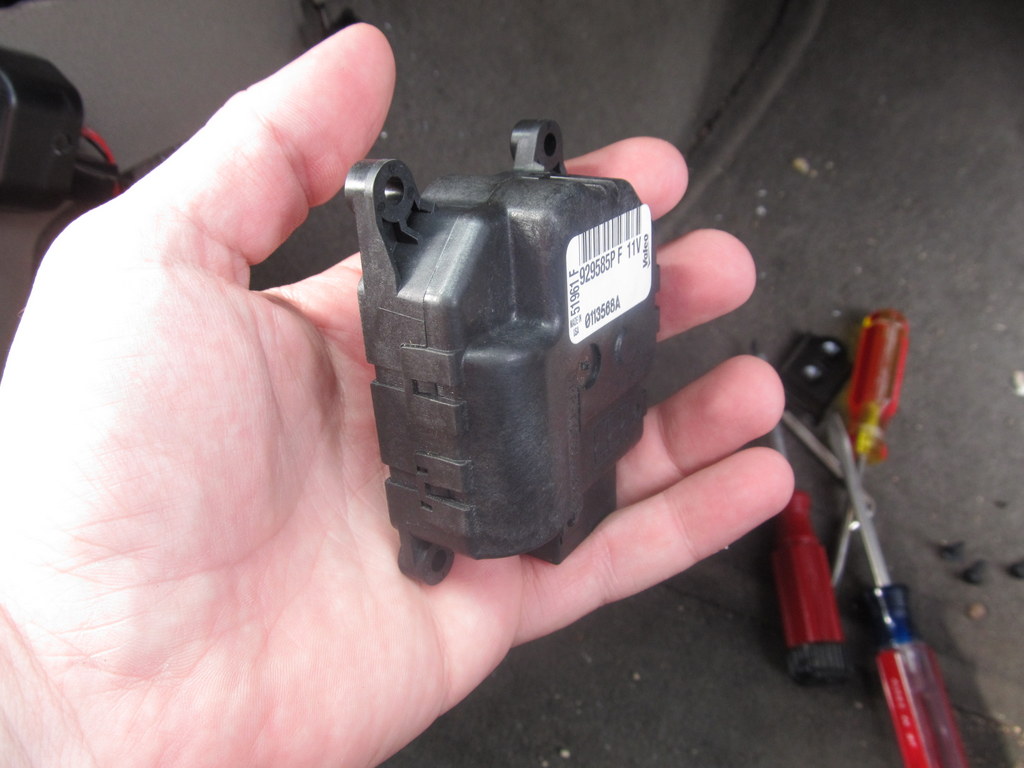 Top 62+ images 2005 jeep grand cherokee blend door actuator In