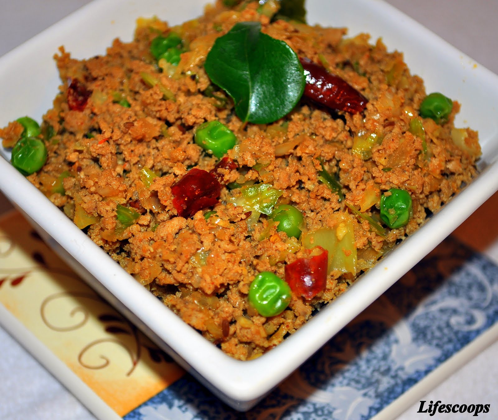 Life Scoops Turkey Keema with Cabbage and Green Peas