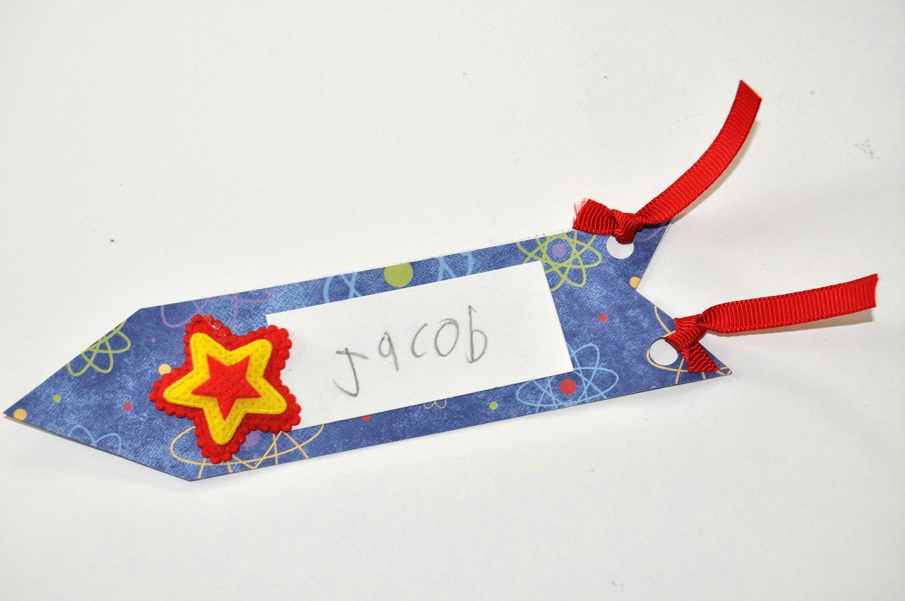 easy kids bookmarks {michaels unplugged summer challenge} Little