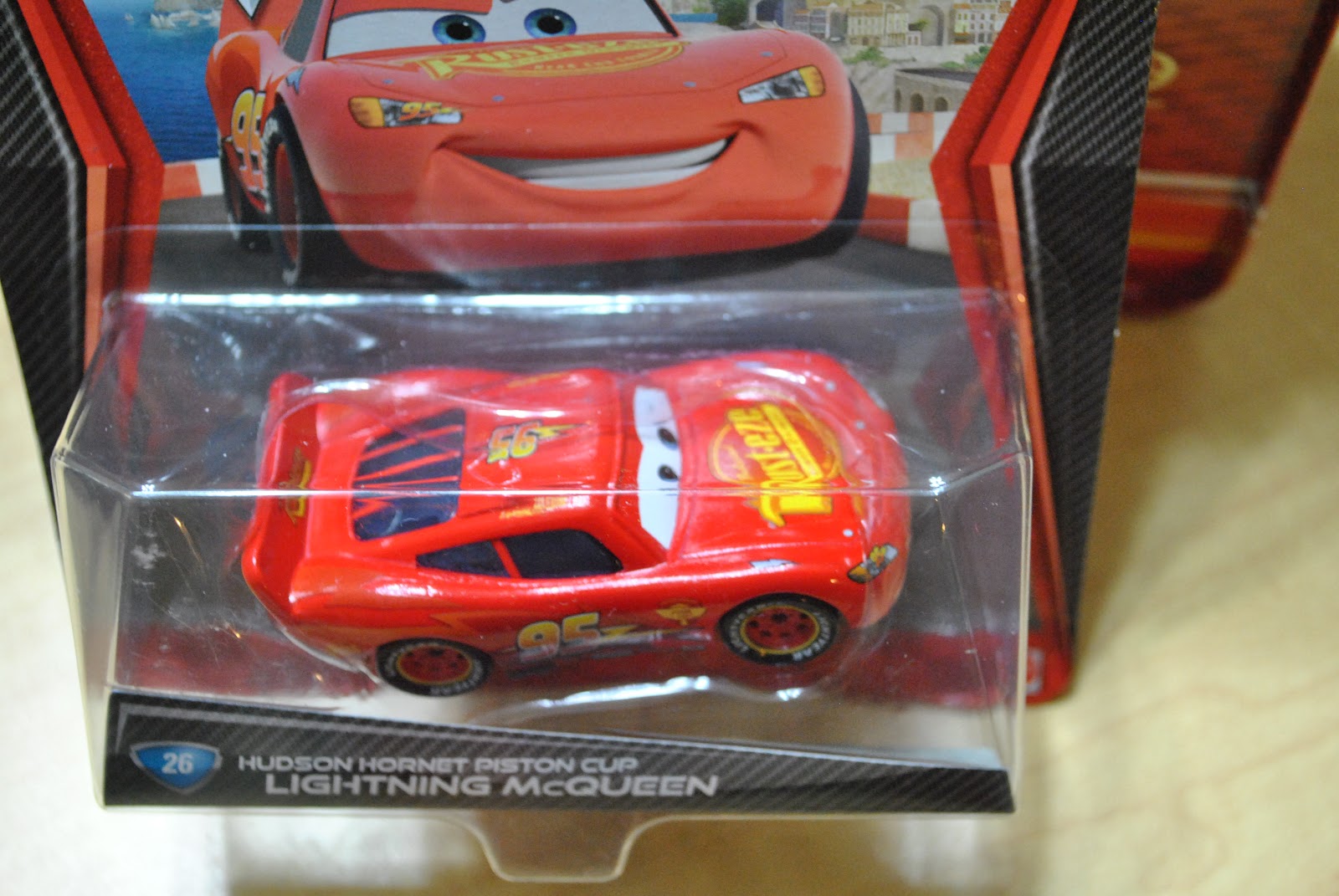 Disney Pixar CARS 2 HUDSON PISTON CUP LIGHTNING MCQUEEN new