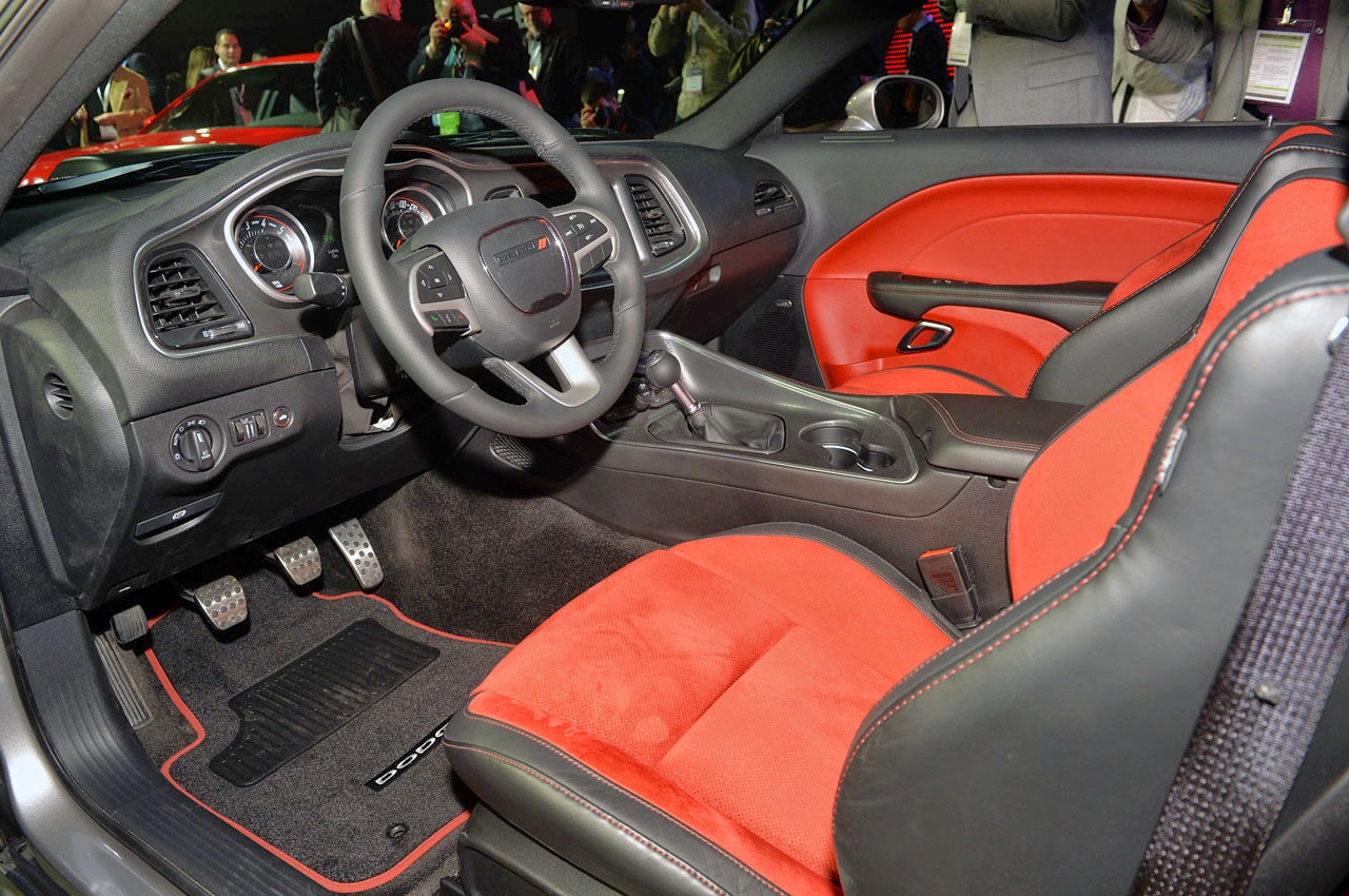 © Automotiveblogz 2015 Dodge Challenger 392 Hemi Scat Pack Shaker New