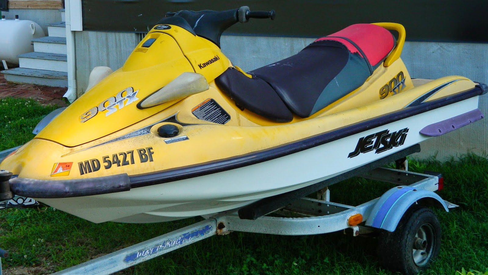 Buzzy's Country Store Jet Ski Small World Story