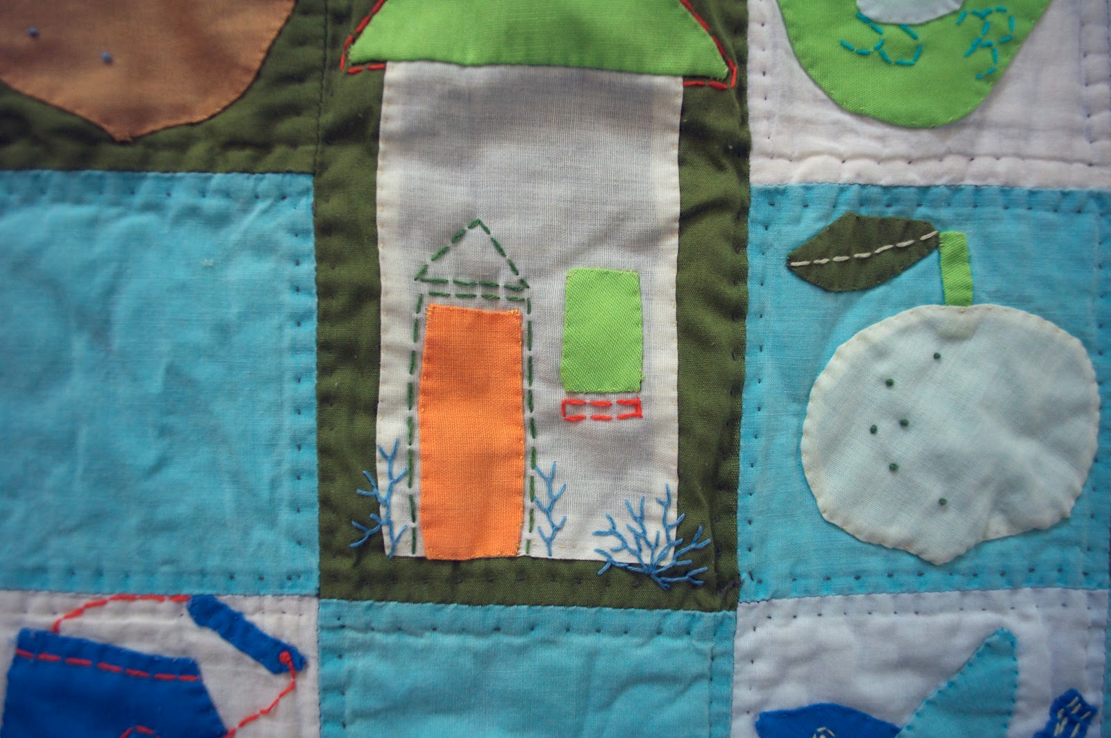 Wonkyworld Child's Quilt, a Jean Ray Laury design