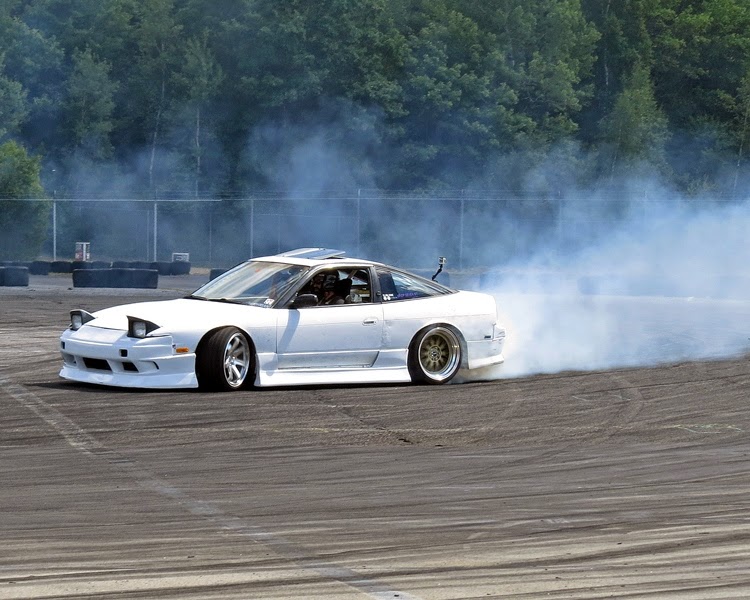 ActionshotsNH 91st Annual Loudon Classic Car Drifting at the Track