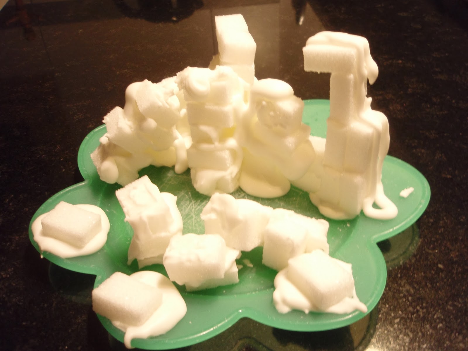 Mothers Messy Madness Sugar Cube Igloo