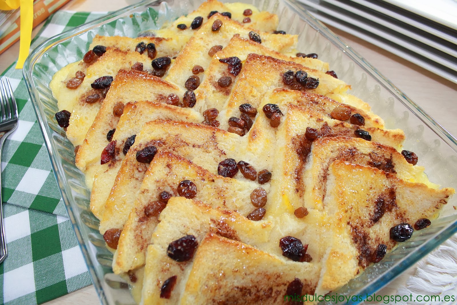 Budín (Pudding) de pan y mantequilla Mis Dulces Joyas