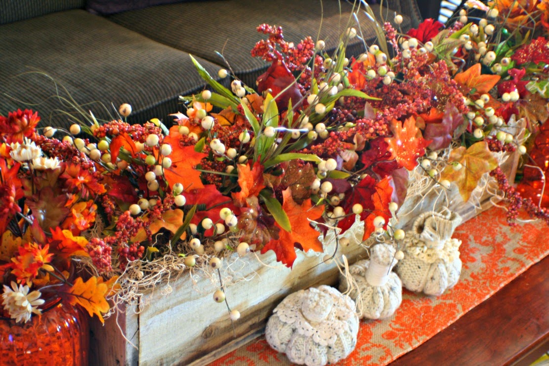 MarvinsDaughters Autumn Decor Coffee Table