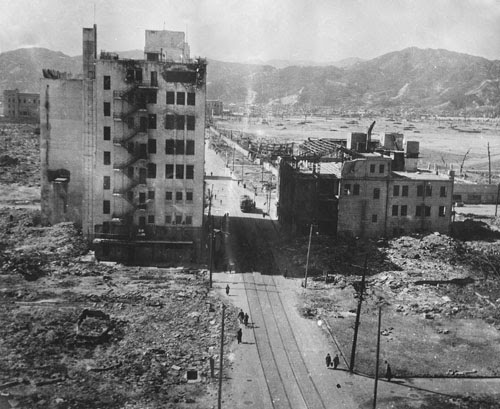 Bombas nucleares de Hiroshima e Nagasaki Bombas nucleares de Hiroshima e Nagasaki