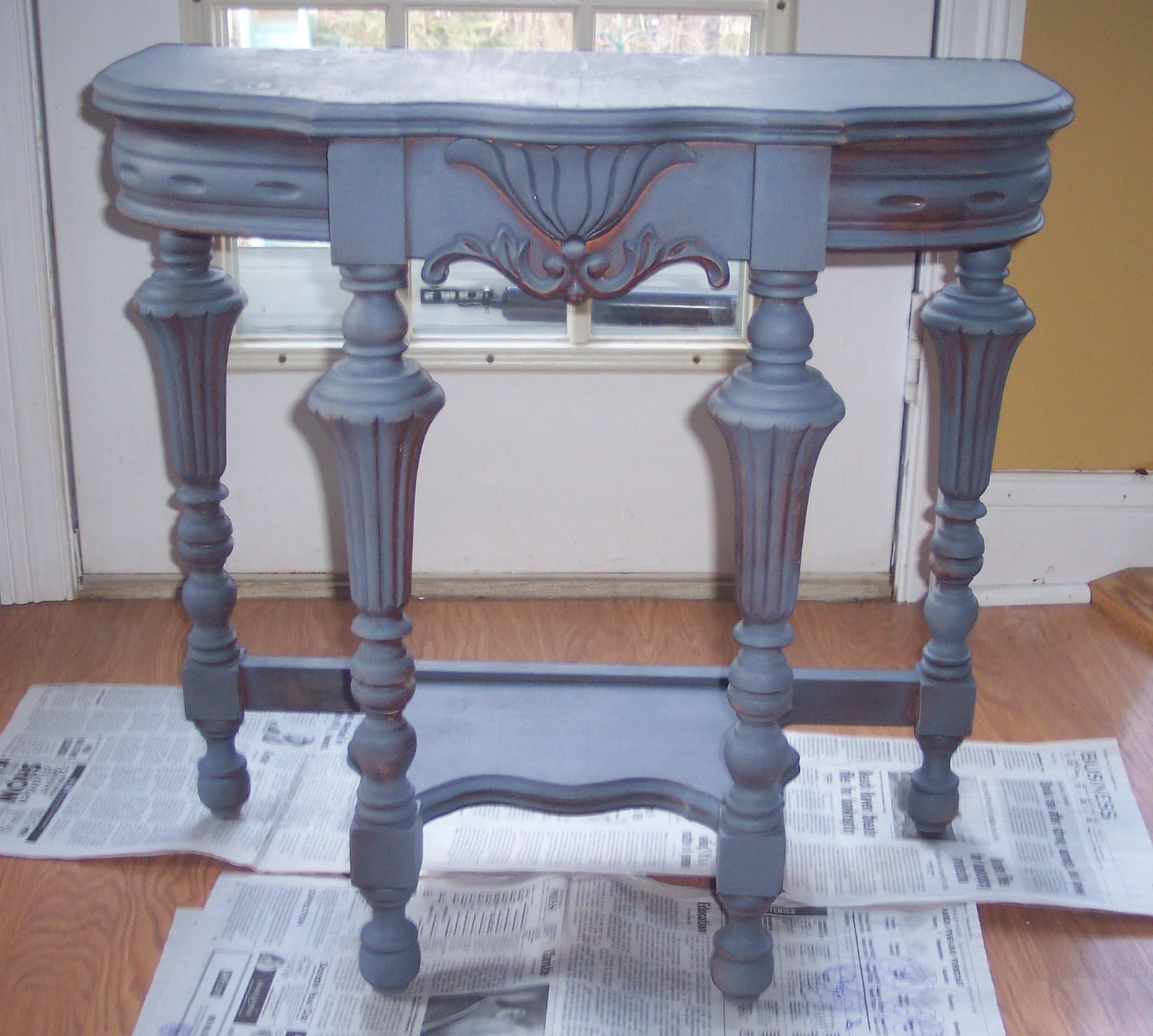 Uniquely Chic Furniture Gray Vintage Side Table